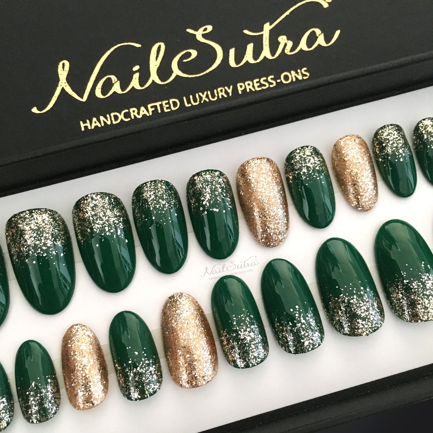 Emerald Glam - Medium Oval