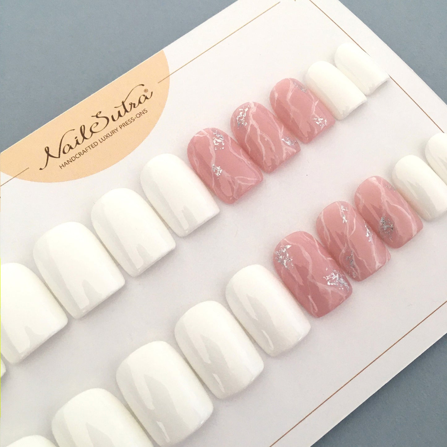 Socialite – Square