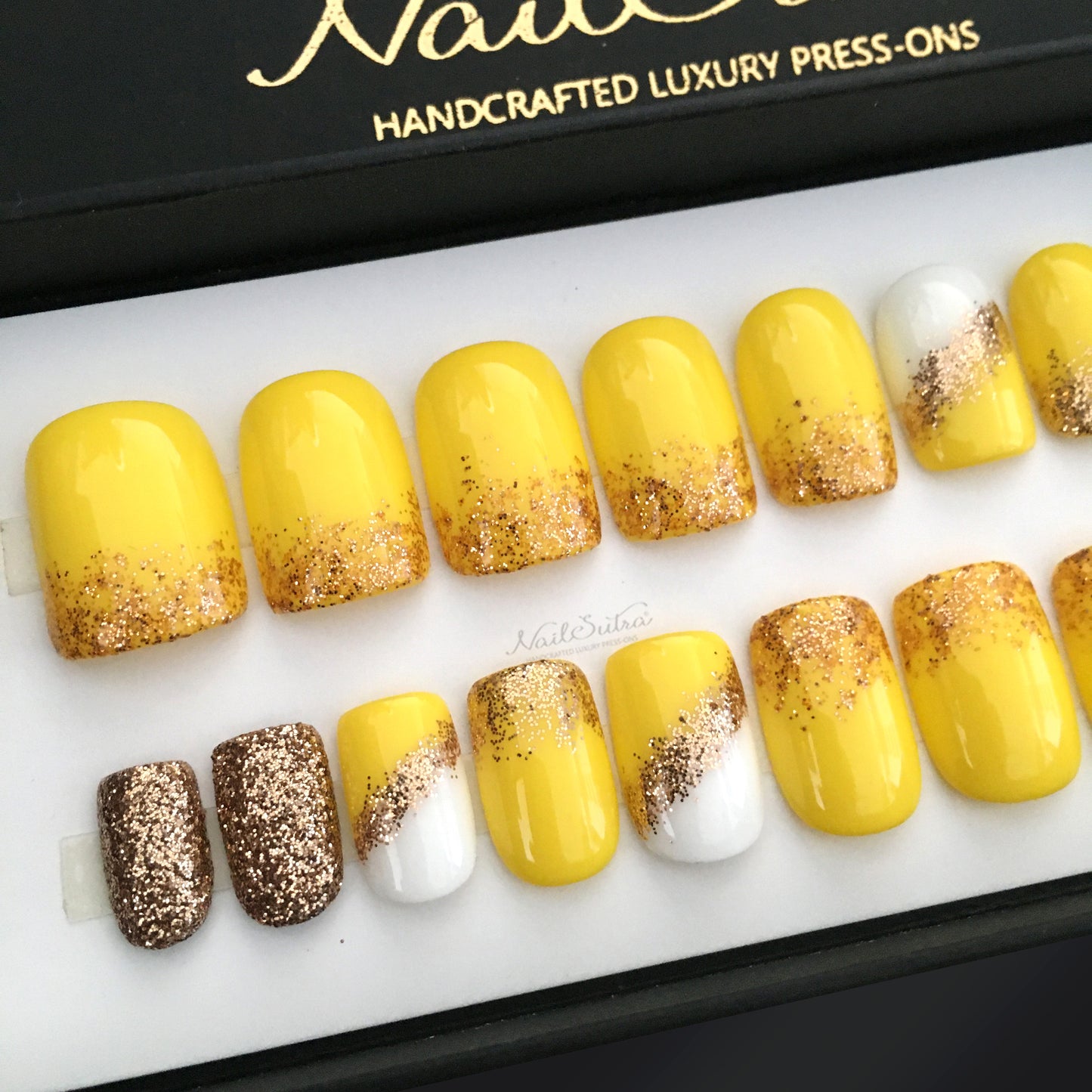 Canary Glitz - Square