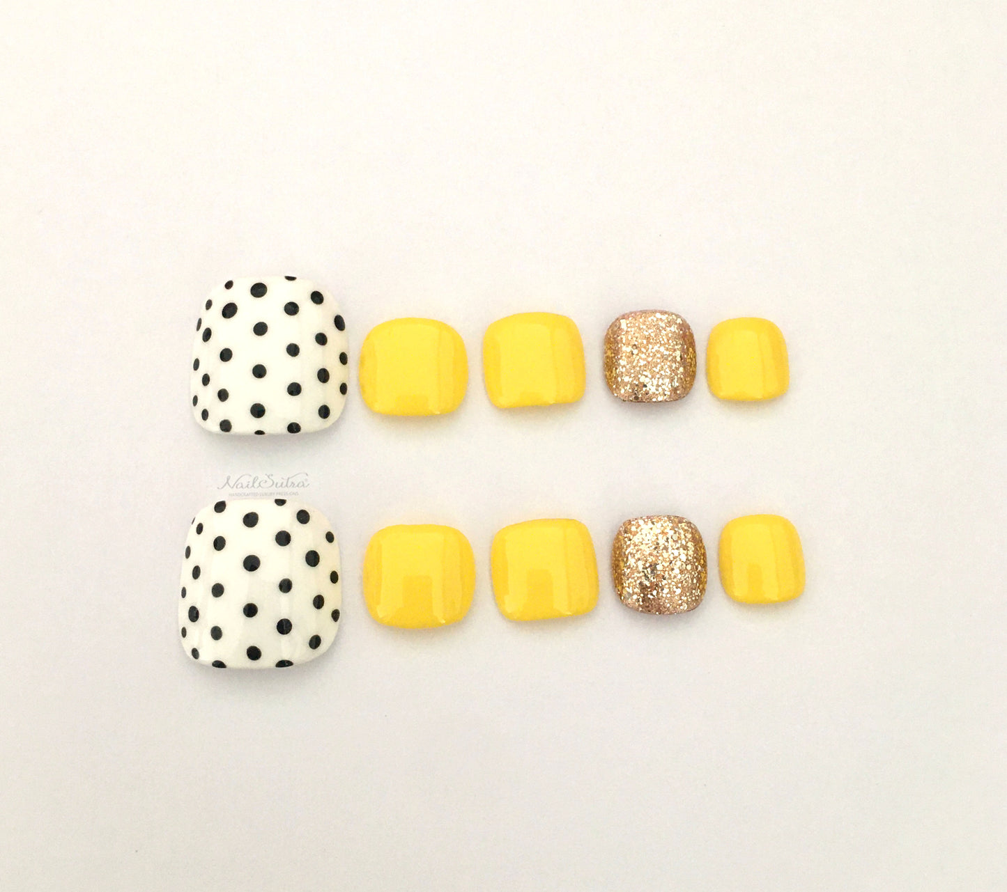 Toes – Yellow Polka